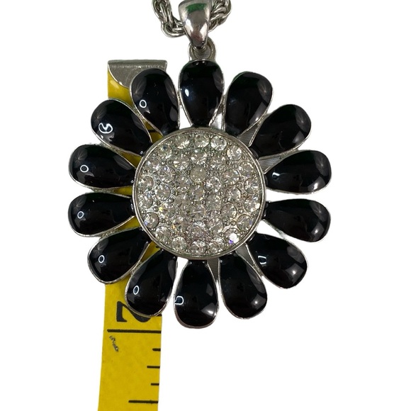 Black and Silver Toned Daisy Rhinestone Pendant Necklace - Picture 17 of 17